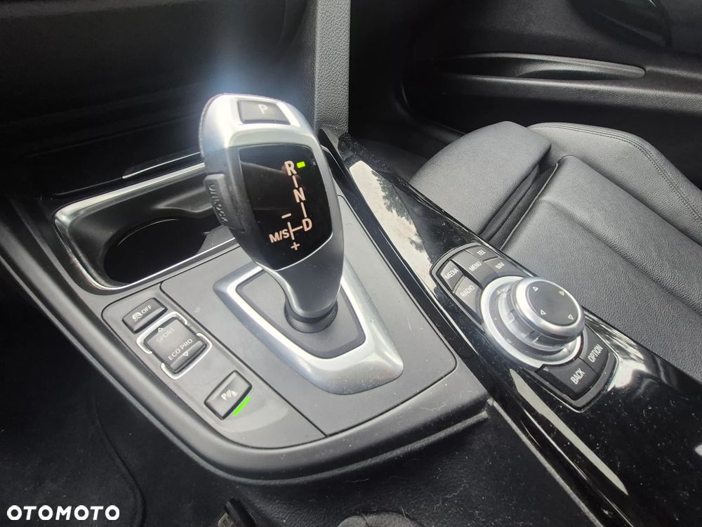 BMW Seria 3 - 23