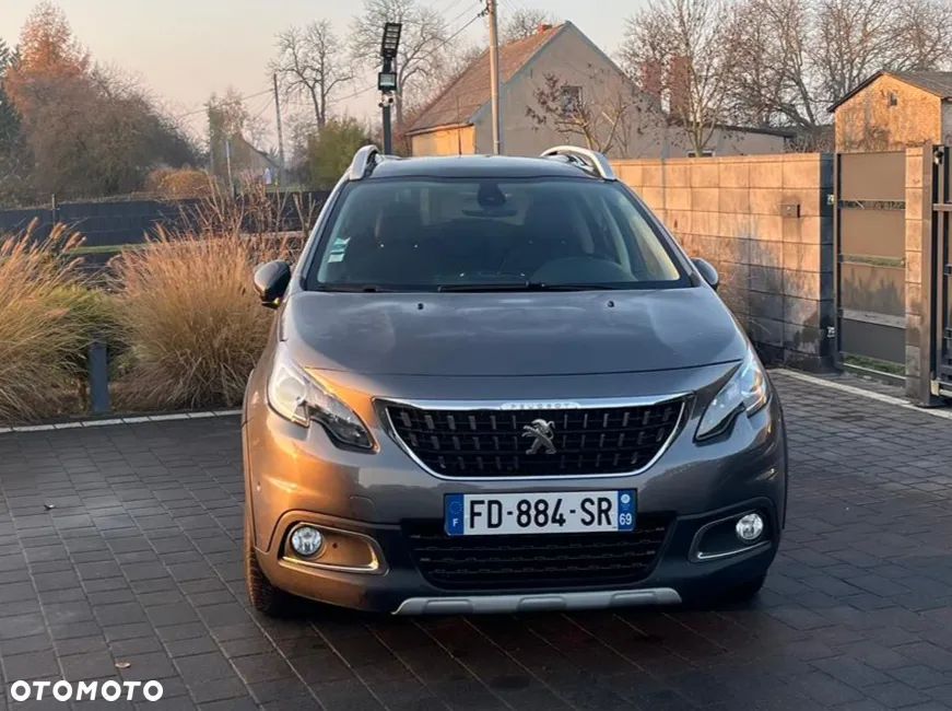 Peugeot 2008 1.6 BlueHDi Allure S&S - 16