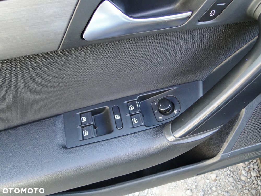 Volkswagen Passat 2.0 TDI Comfortline - 27