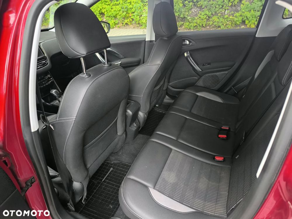 Peugeot 2008 PureTech 110 Stop&Start Allure - 16