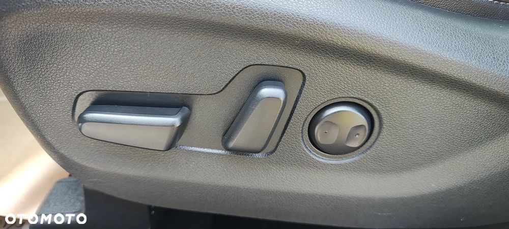 Kia Sportage 2.0 CRDI AWD Eco-Dynamics+ (48V M-H) PLATINUM - 27