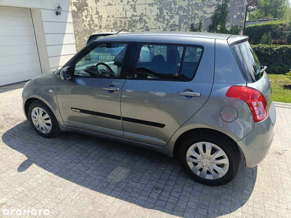 Suzuki Swift - 3
