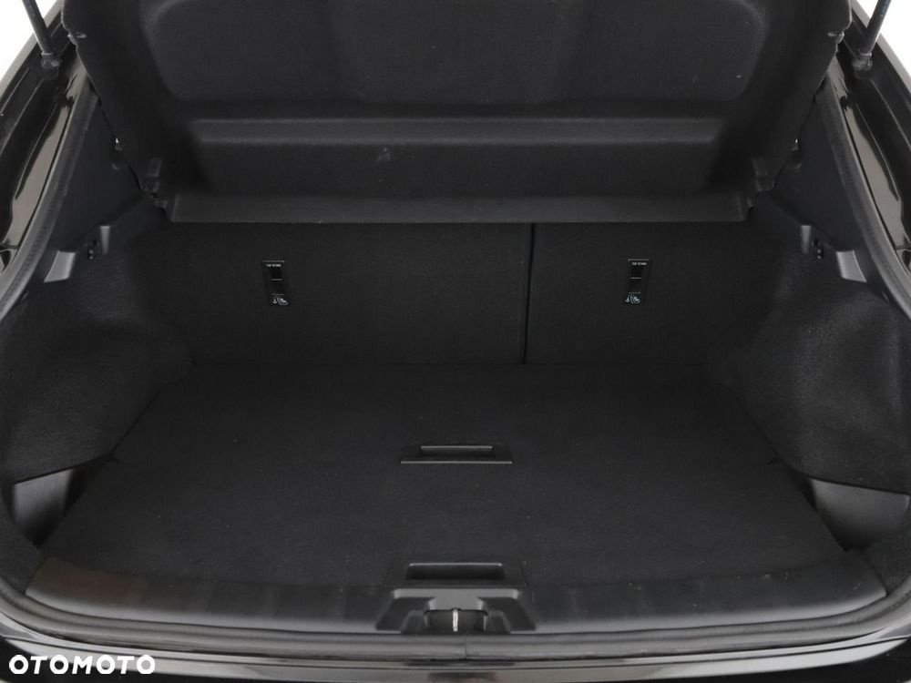Nissan Qashqai 1.6 DCi N-Connecta - 21