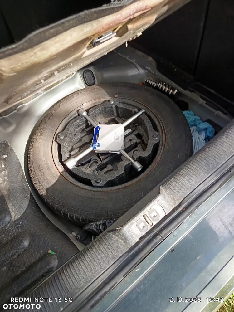 Peugeot 407 1.6 HDI Presence - 25