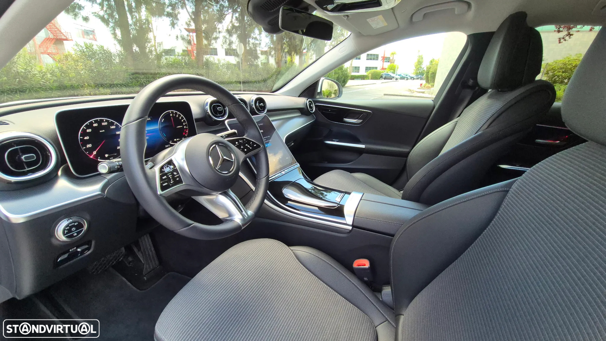 Mercedes-Benz C 300 e Avantgarde - 17