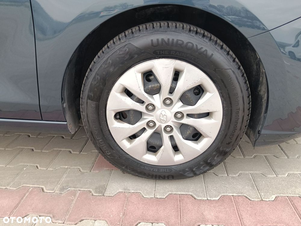 Hyundai i30 1.0 T-GDI Classic + DCT - 10