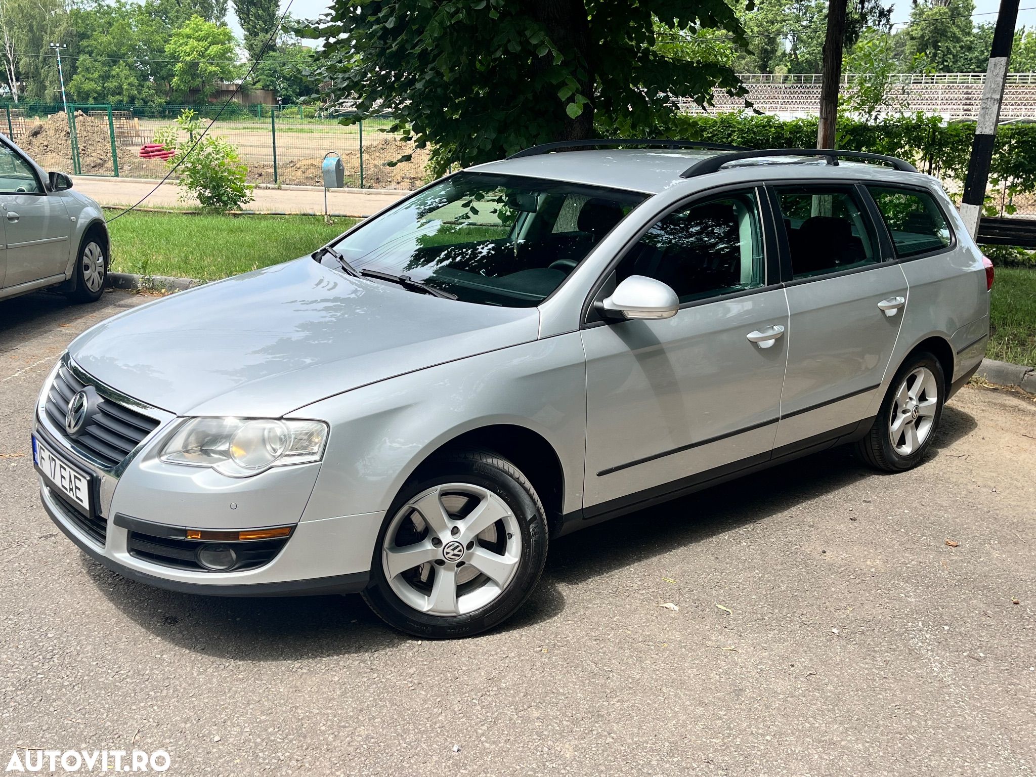 Volkswagen Passat Variant 2.0 TDI DPF DSG Trendline - 1