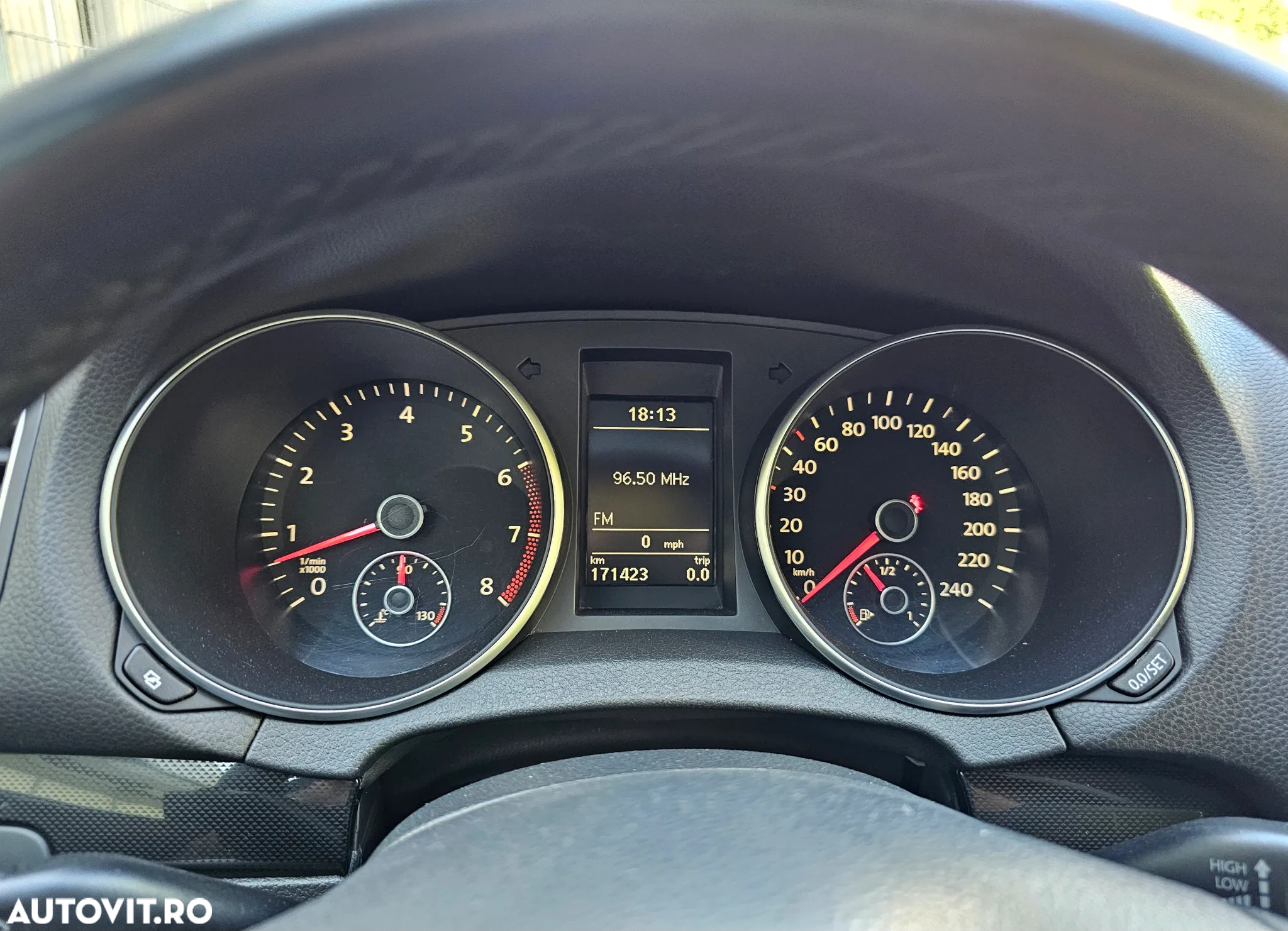 Volkswagen Golf - 26