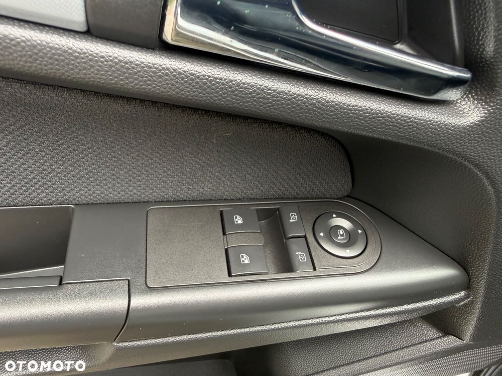 Opel Astra 1.6 Cosmo - 25