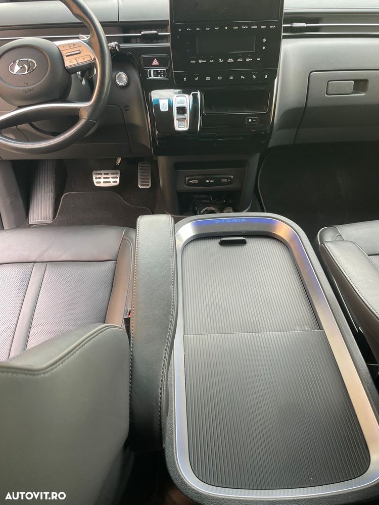 Hyundai Staria 2.2 CRDi Allrad Signature - 8