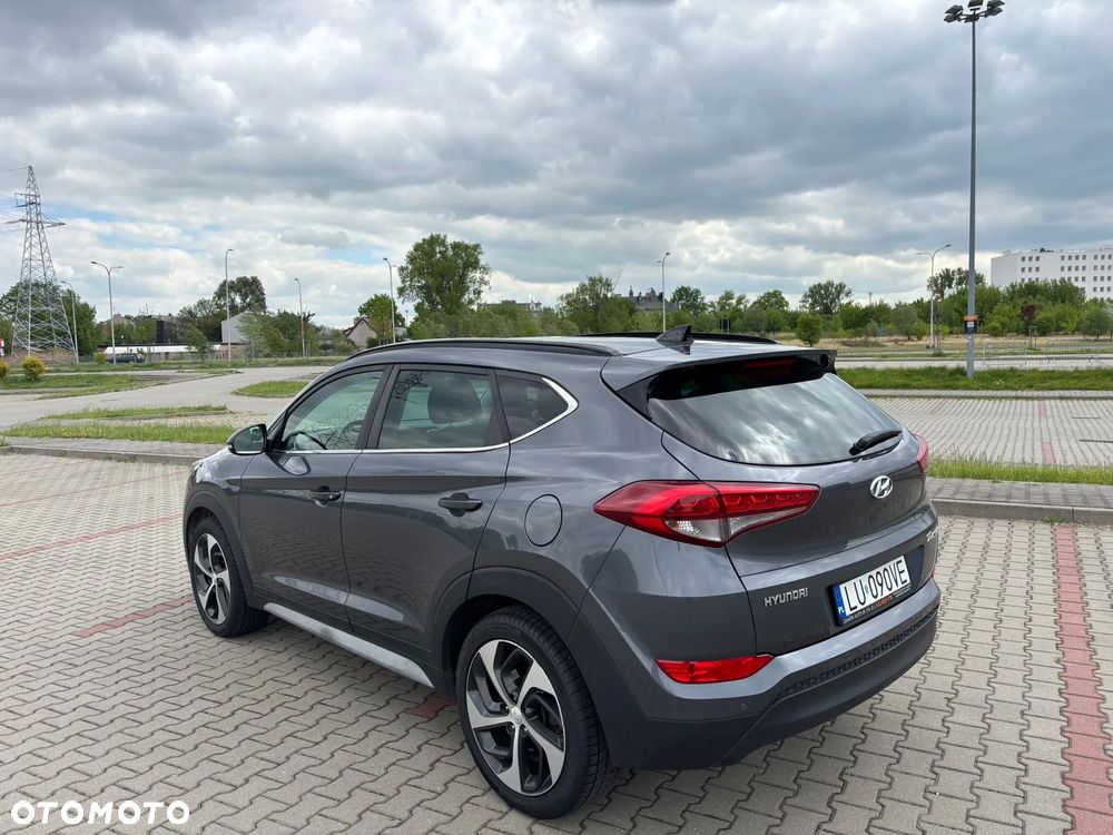 Hyundai Tucson blue 1.7 CRDi 2WD DCT Premium - 12