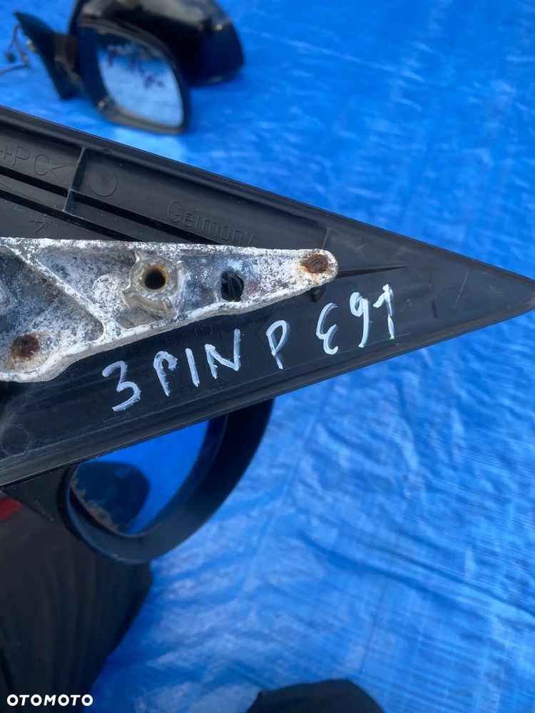 LUSTERKO PRAWE SREBRNE TITANSILBER METALLIC (354) EU BMW E90 E91  3 PIN - 5