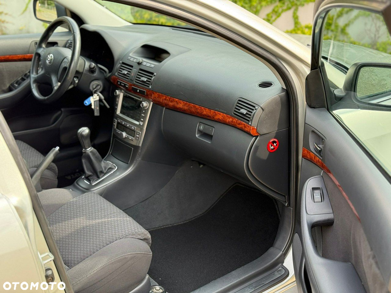 Toyota Avensis 2.0 VVT-i Combi Executive - 8