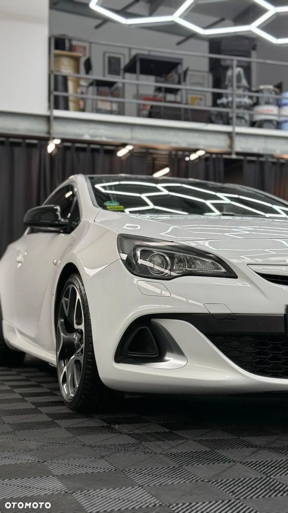 Opel Astra OPC - 12
