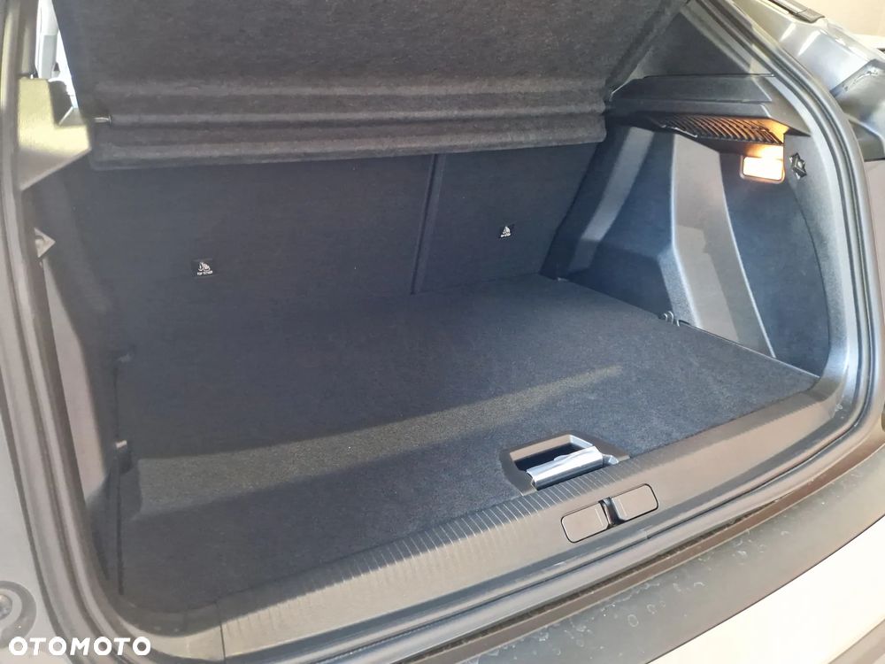 Peugeot 2008 PureTech mHEV GT E-DCS6 - 16
