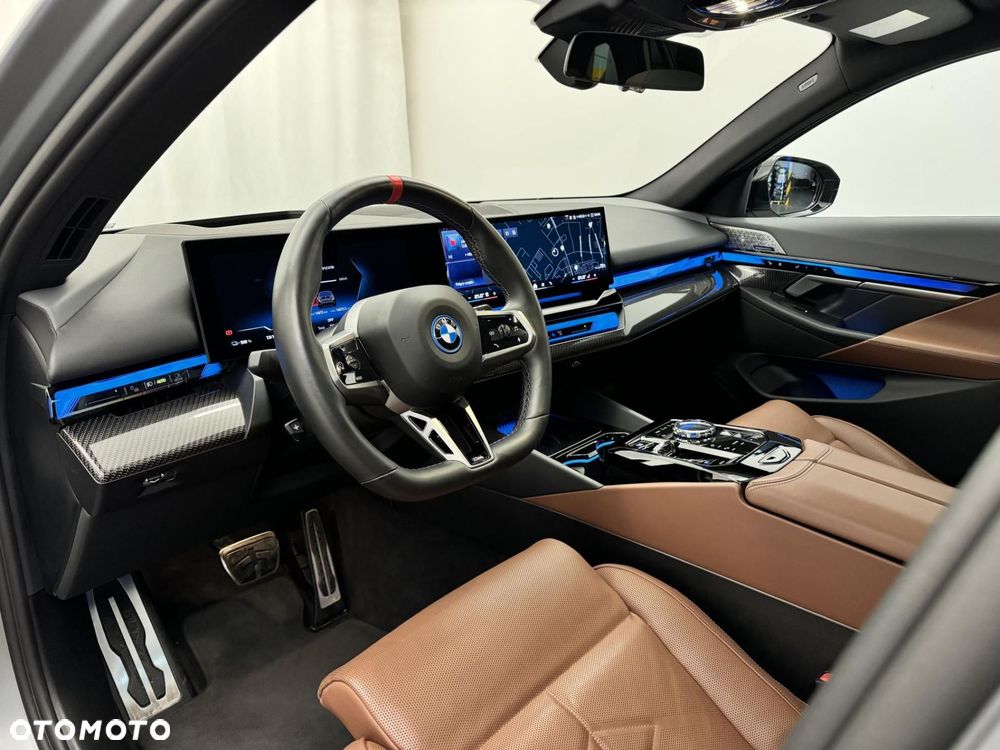 BMW i5 - 18