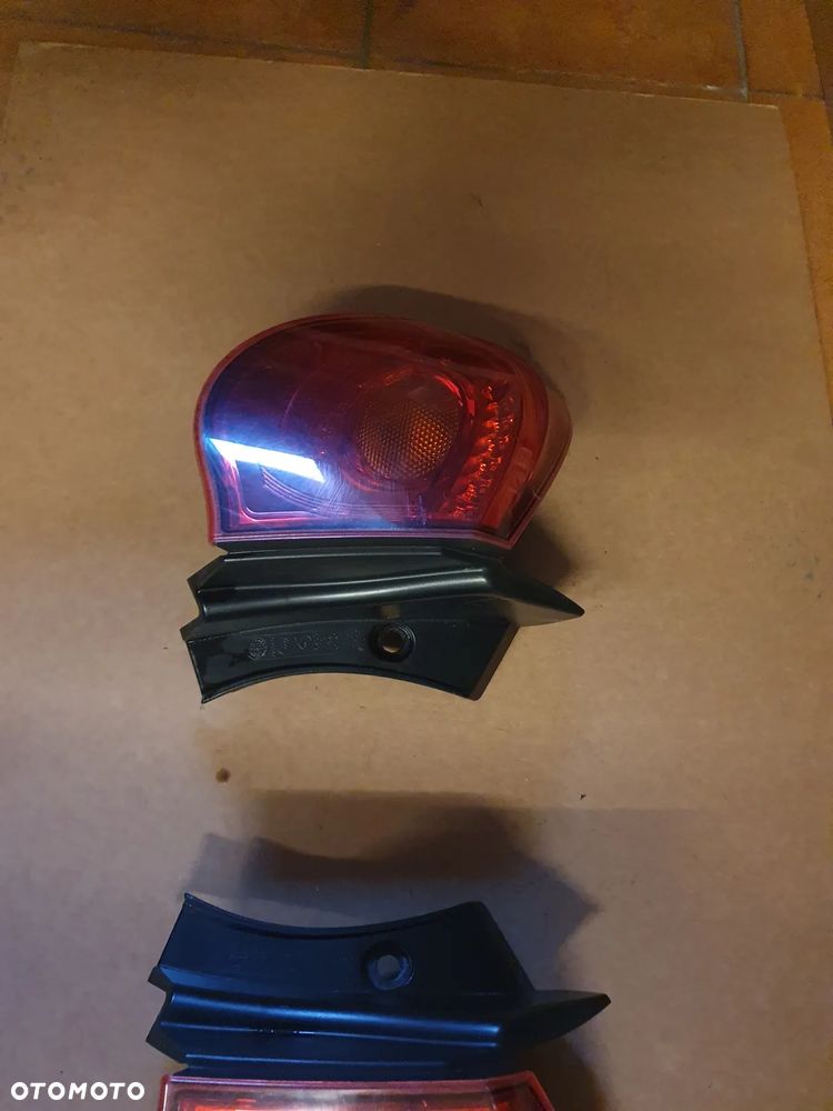 LAMPA L/P TYŁ ALFA ROMEO GULIETTA - 4