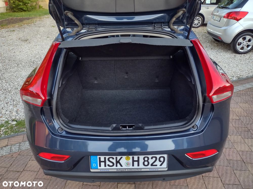 Volvo V40 D2 Kinetic - 26