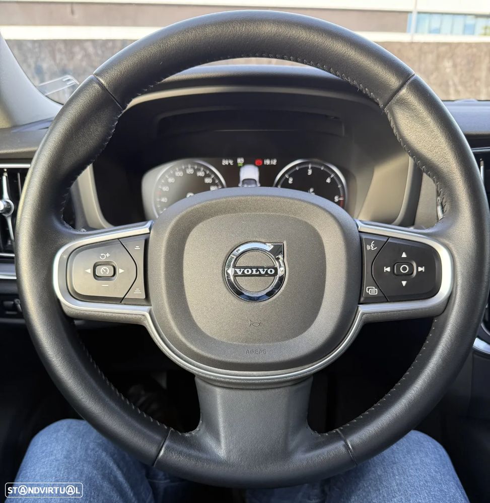 Volvo V60 2.0 D3 Momentum Plus Geartronic - 14