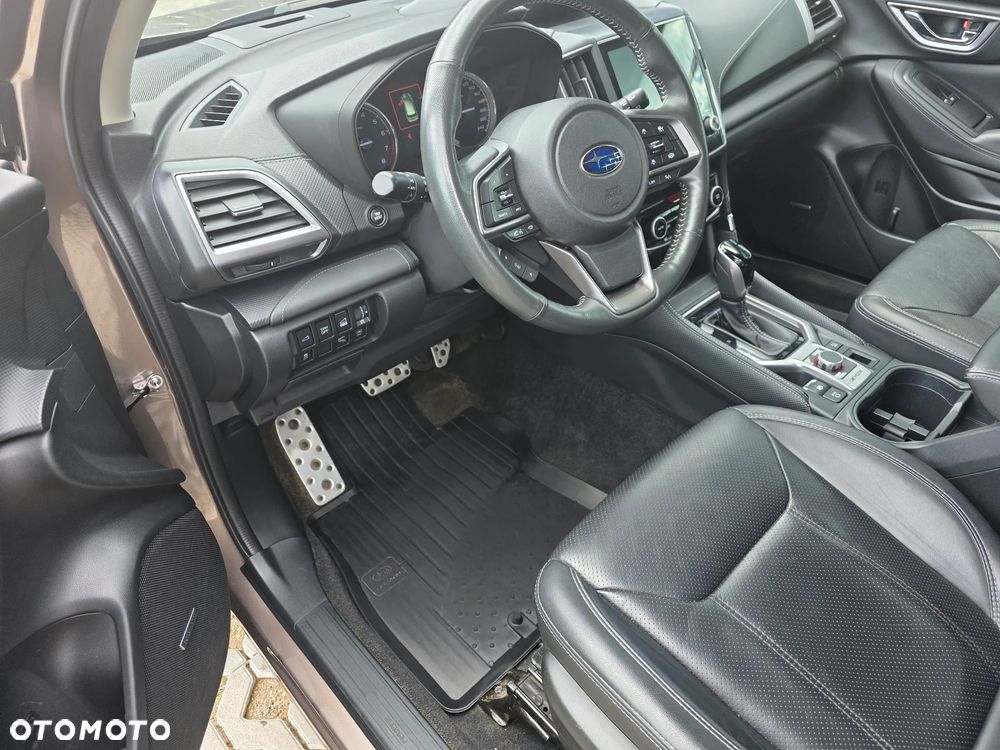 Subaru Forester 2.0i-L Platinum Black Edition EyeSight Lineartronic - 15