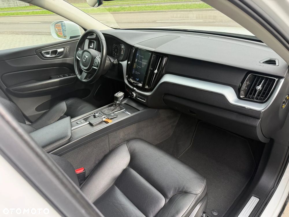 Volvo XC 60 D4 AWD Momentum - 10