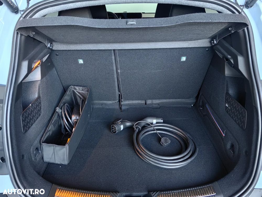 Renault 4 E-Tech 52 kWh Iconic - 6