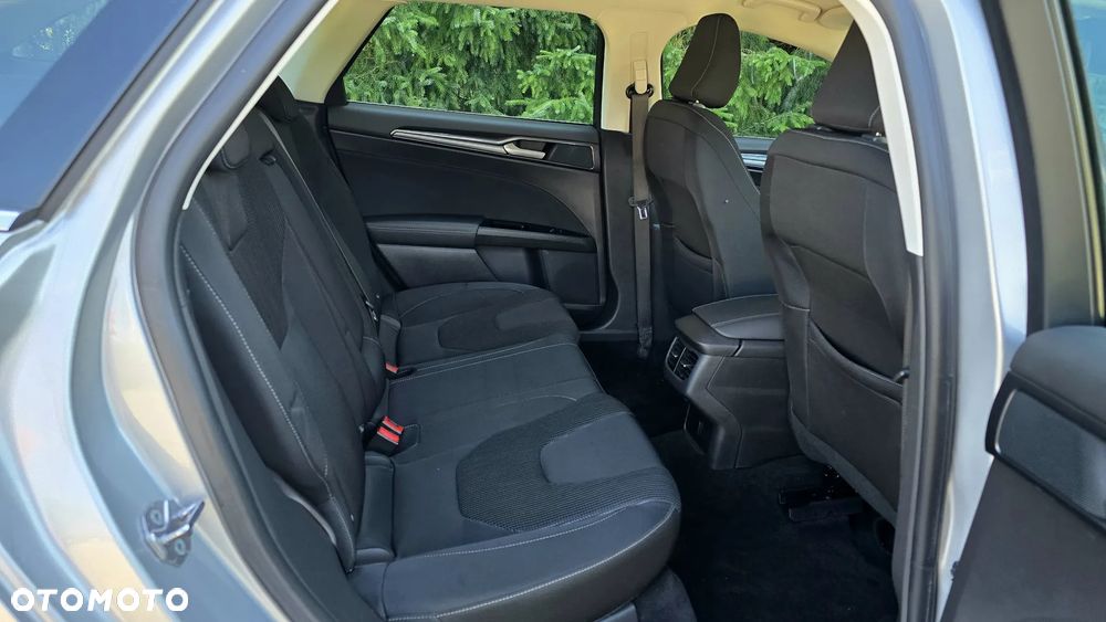 Ford Mondeo 2.0 EcoBlue Titanium - 21