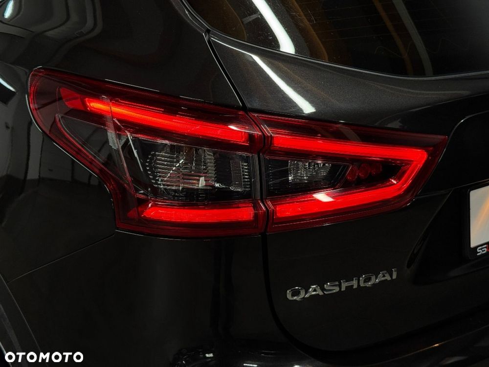 Nissan Qashqai 1.3 DIG-T N-Connecta - 38