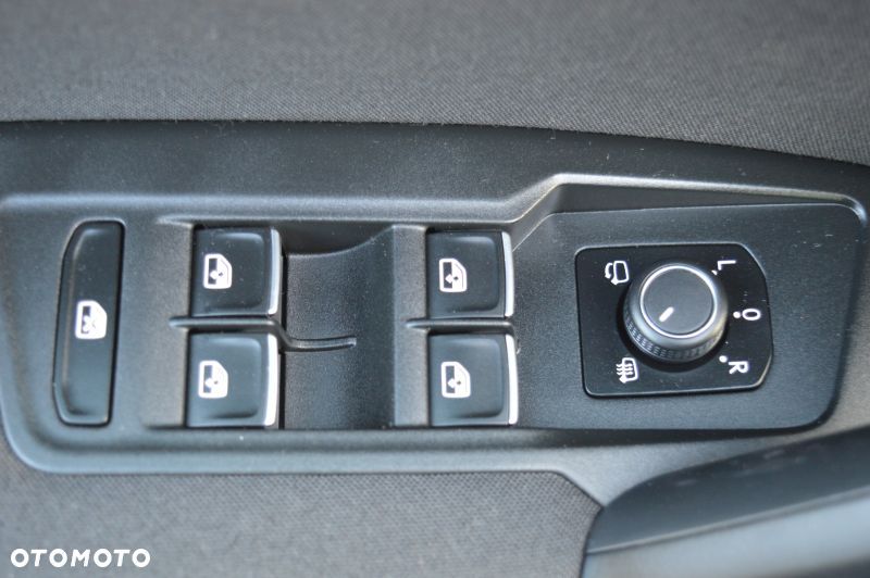 Volkswagen Tiguan - 20