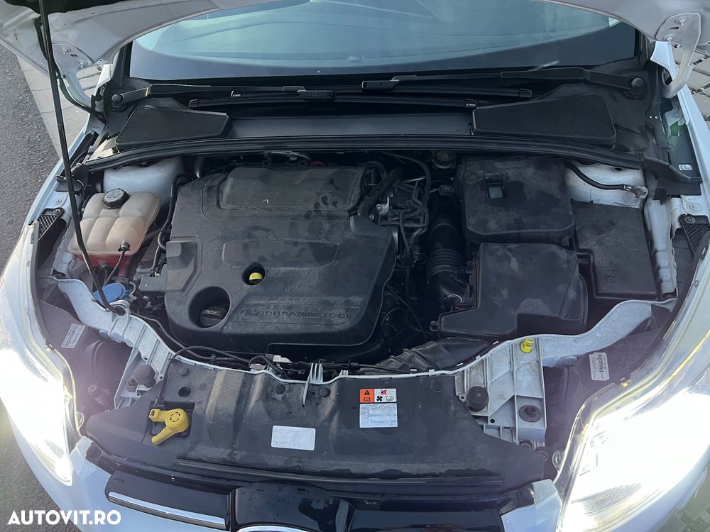 Ford Focus 2.0 TDCI DPF Powershift Titanium - 13