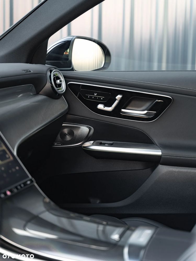 Mercedes-Benz GLC 300 d mHEV 4-Matic AMG Line - 33