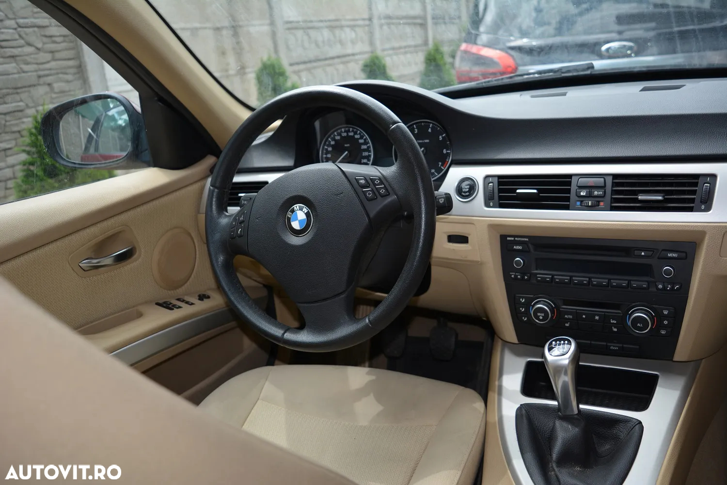 BMW Seria 3 316i Touring - 6