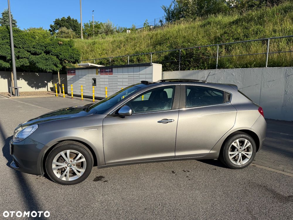 Alfa Romeo Giulietta - 2