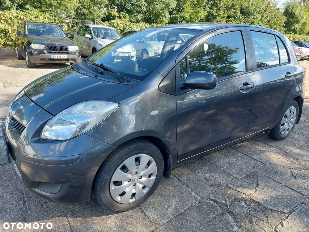 Toyota Yaris - 1