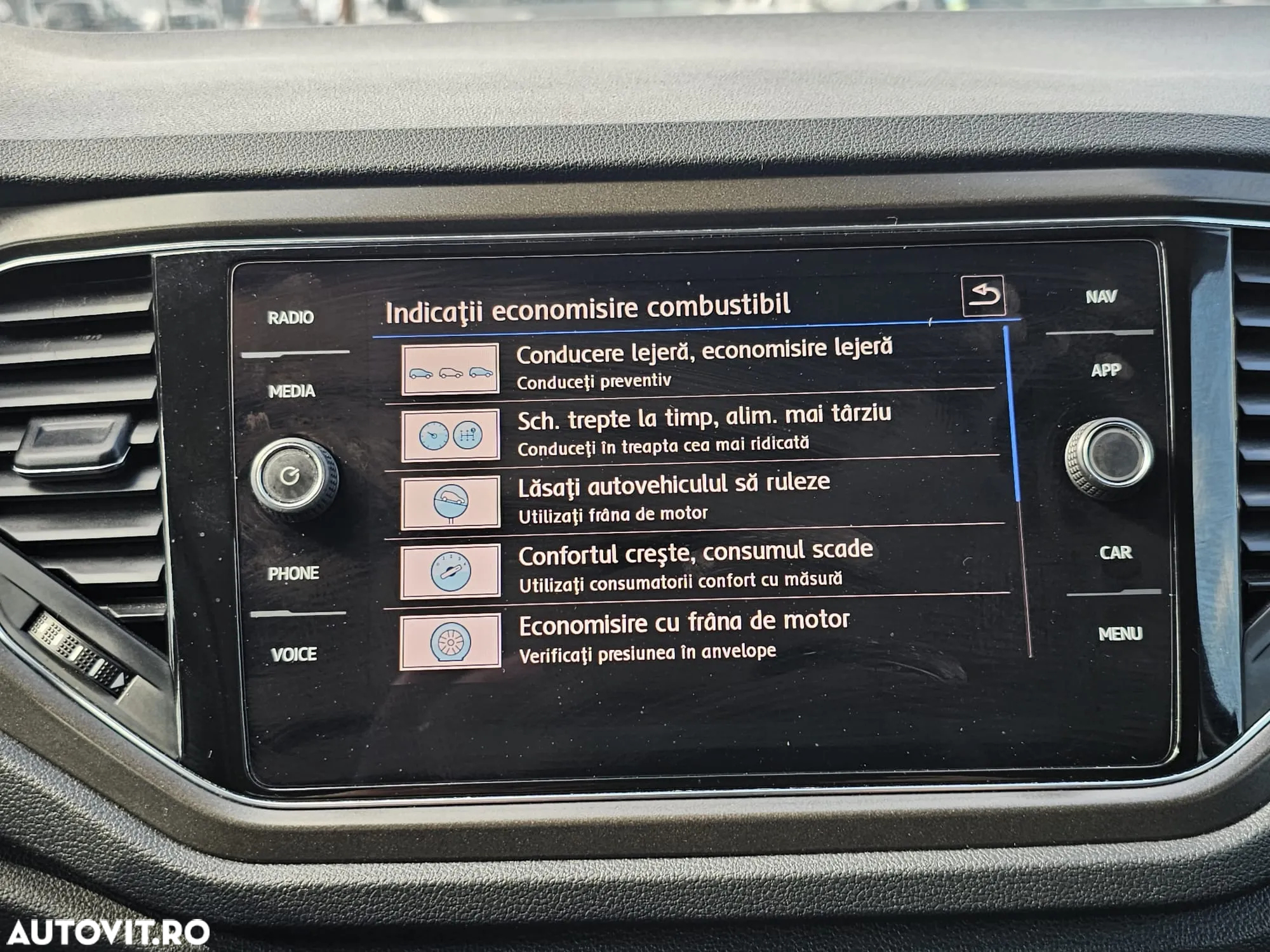 Volkswagen T-ROC 2.0 TDI DSG Style - 21