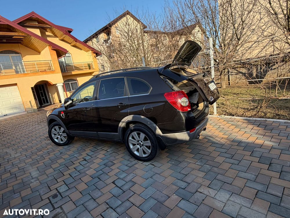 Chevrolet Captiva 2.0 High G9 AWD LT - 19