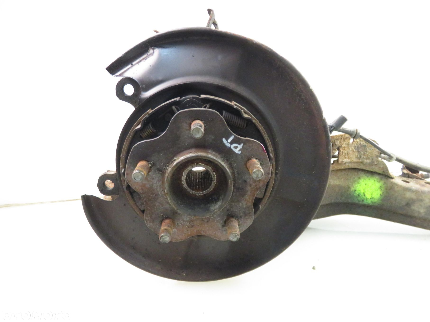 WAHACZ TYLNY PRAWY NISSAN QASHQAI I 4X4 - 7