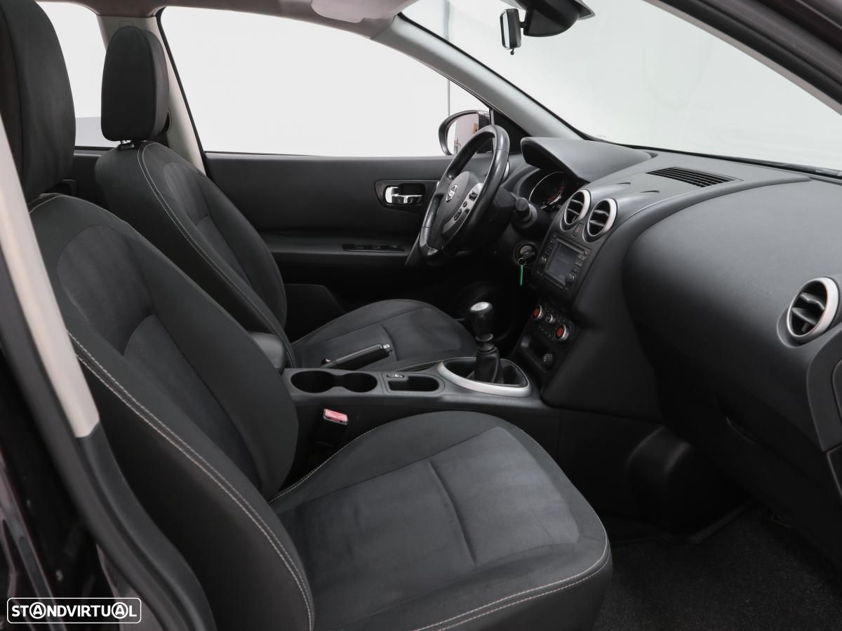 Nissan Qashqai - 11