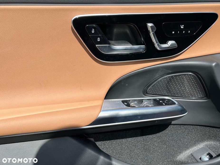 Mercedes-Benz Klasa E - 12