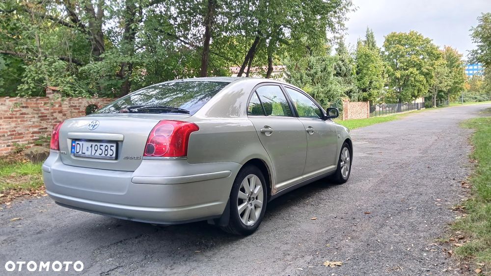 Toyota Avensis - 6