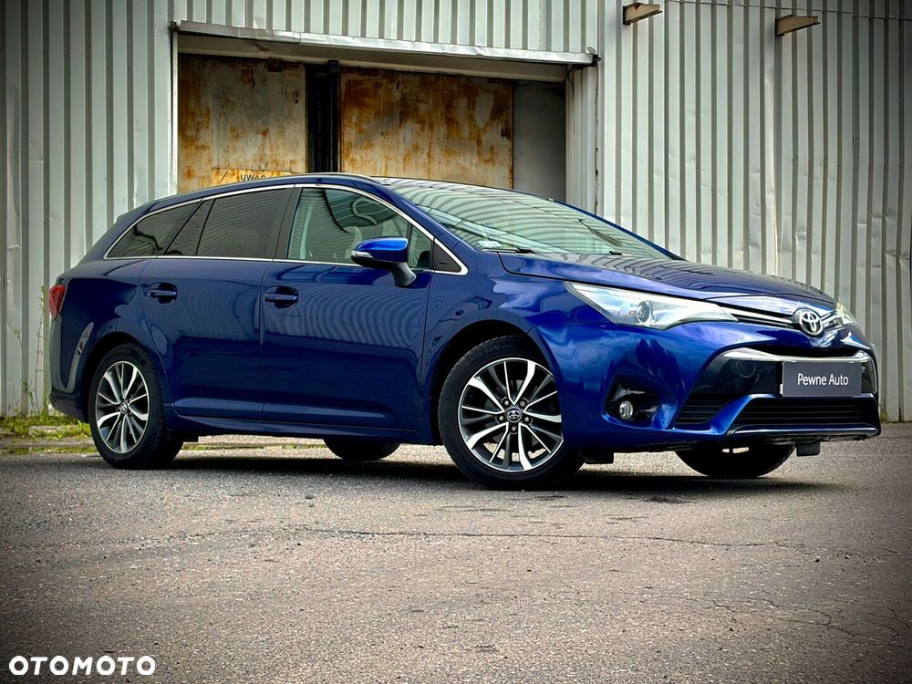 Toyota Avensis 2.0 Premium MS - 16