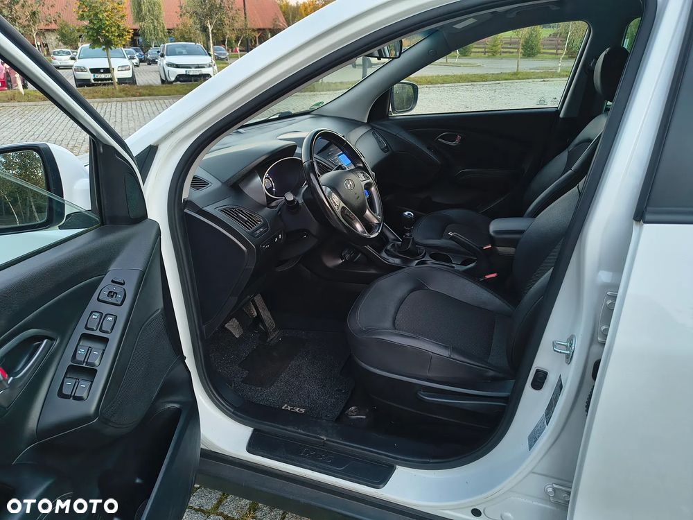 Hyundai ix35 blue 1.6 2WD Finale Silver - 33