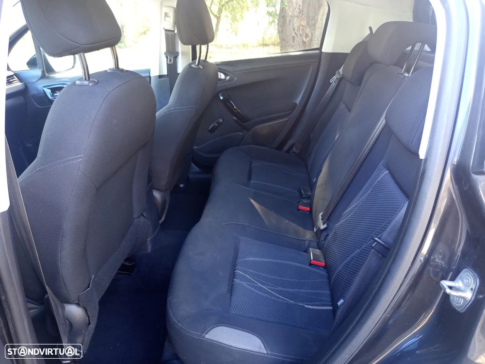 Peugeot 208 1.4 VTi Active - 19