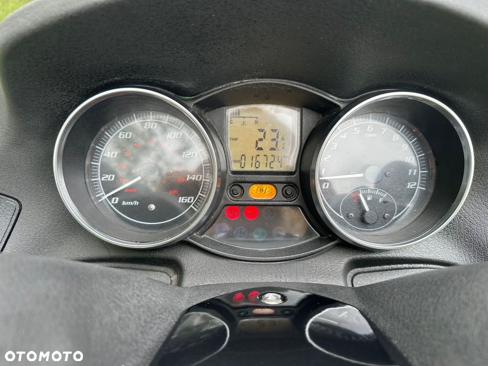 Piaggio MP-3 - 11