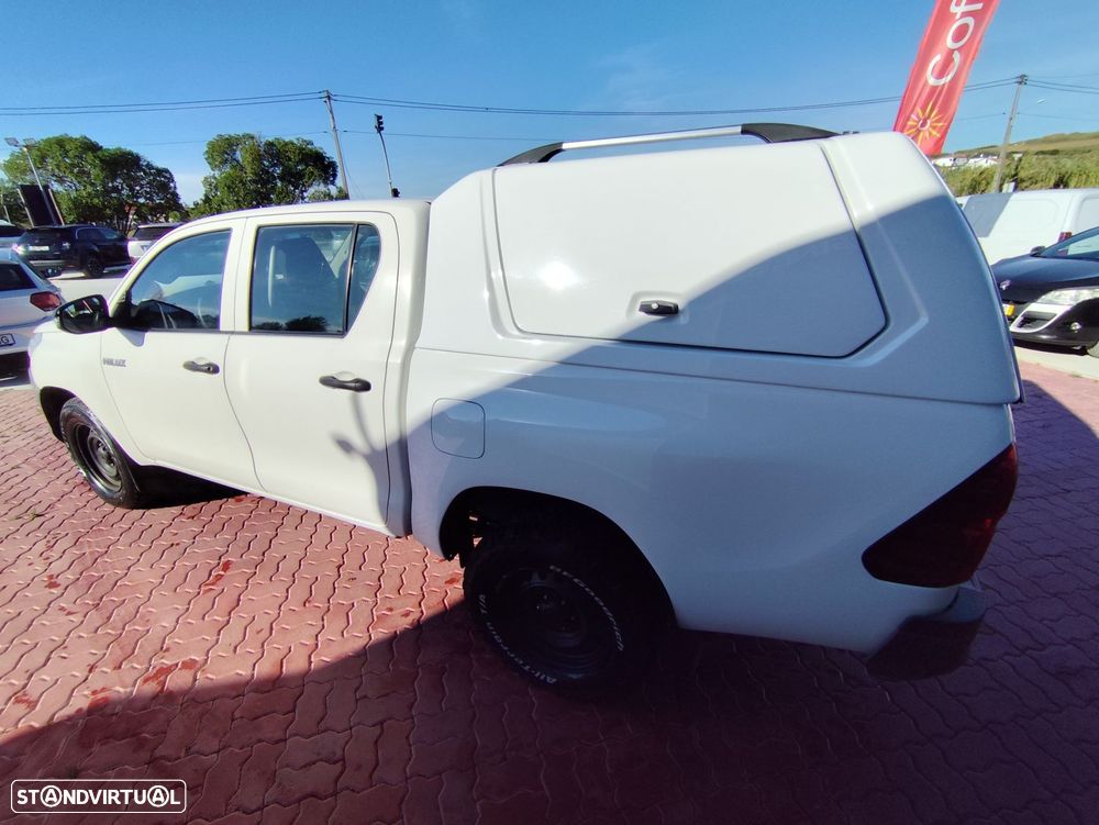 Toyota Hilux 2.4 D-4D 4WD CD CM - 6