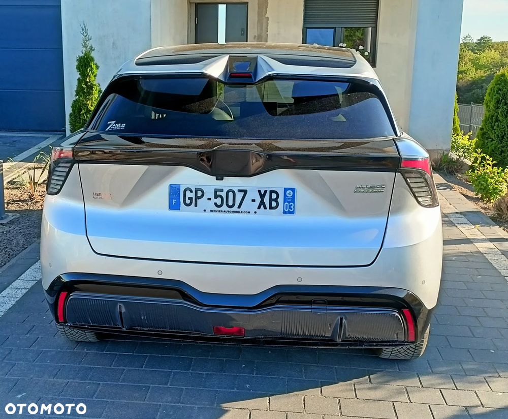 MG 4 Luxury 64 kWh - 4