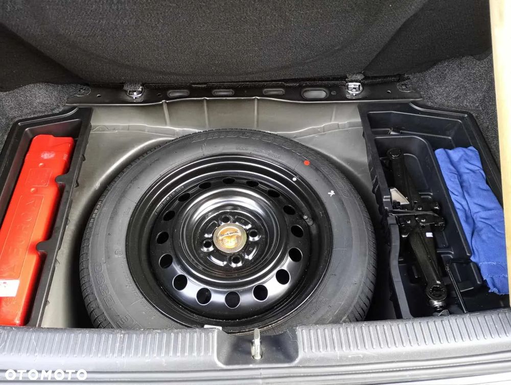 Toyota Corolla 1.6 VVT-i Terra Polaris - 11