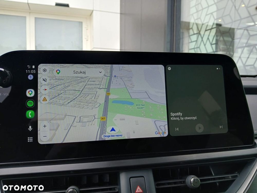 Lexus UX 300h F Sport AWD - 17