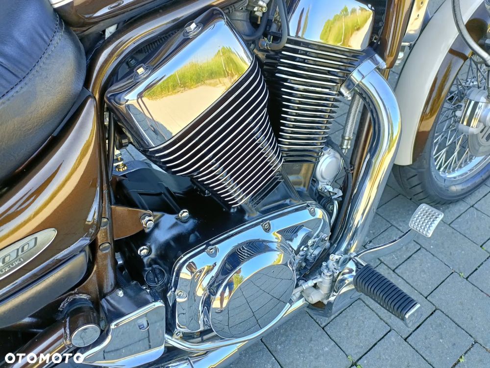 Suzuki Intruder - 2