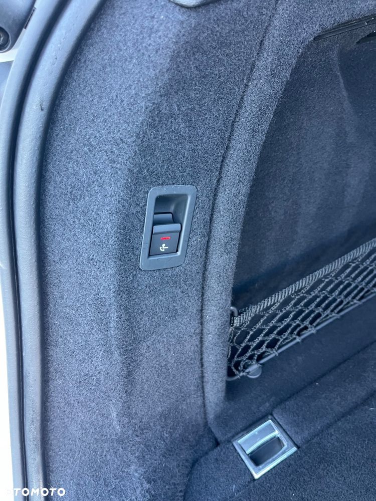 Audi A4 Avant 2.0 TDI S tronic quattro - 24